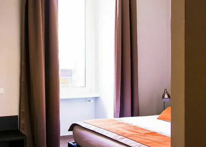 No 9 Colosseo מלון 3*